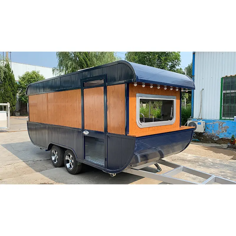Strømlinet Vessel Shape Food Trailer